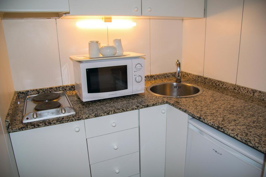 Apartamentos Descartes Barselona Oda fotoğraf